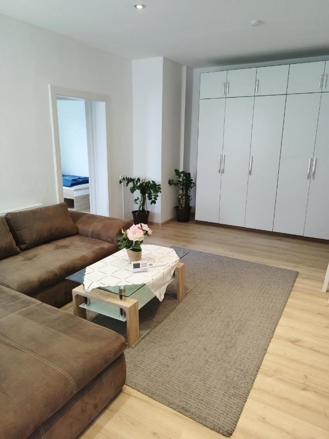 Holling Apartman Fertoboz Luaran gambar