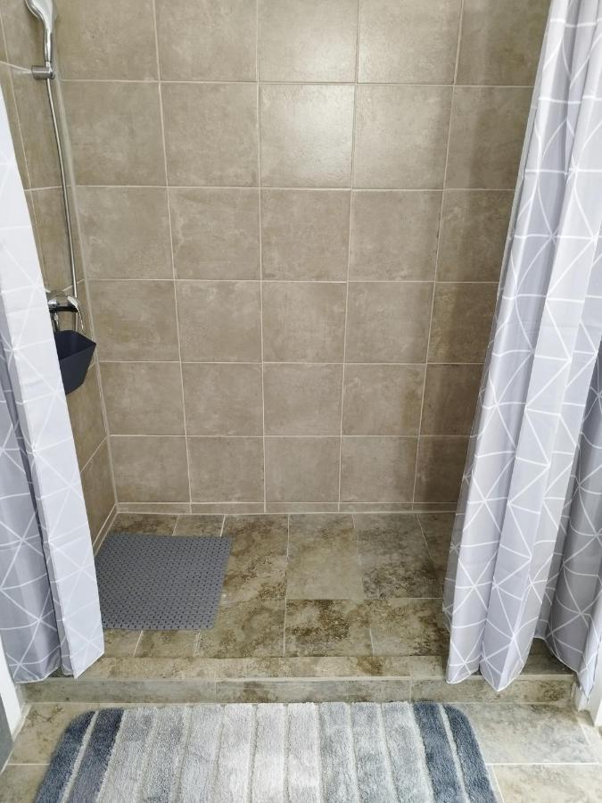 Holling Apartman Fertoboz Luaran gambar